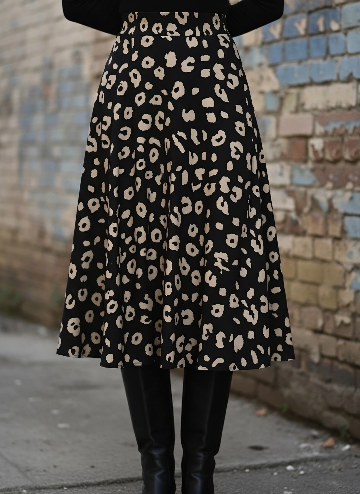 Berrylush Women Black & Cream Animal Printed Crepe Flared A-Line Midi Skirt