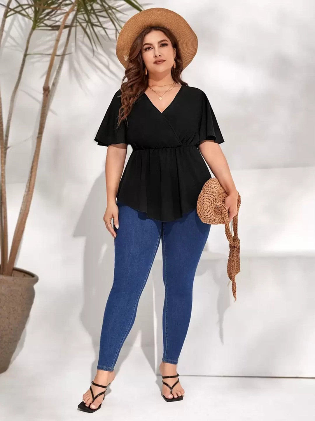 Berrylush Curve Women Black Solid V-Neck Short Sleeve Peplum Top