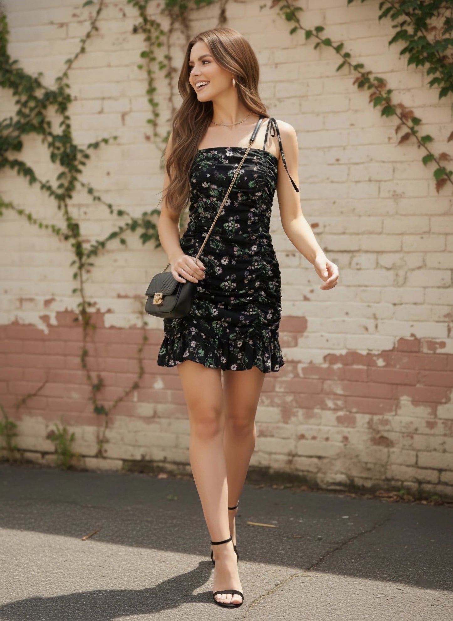 Berrylush Women Black Floral Print Ruched Bodycon Mini Dress