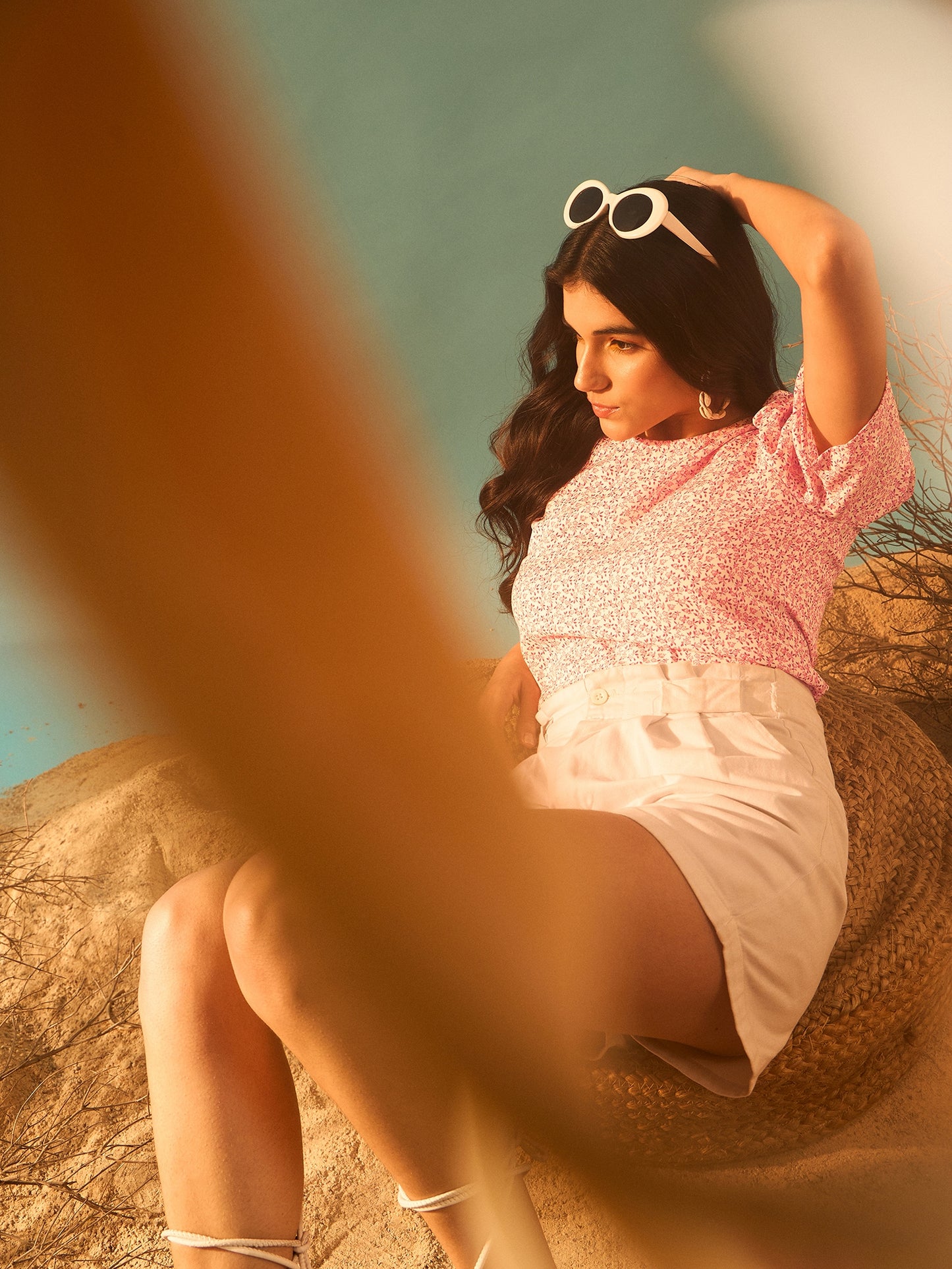 Berrylush Women Pink & White Floral Printed Round Neck Puff Sleeves Back Keyhole Pleated Regular Top