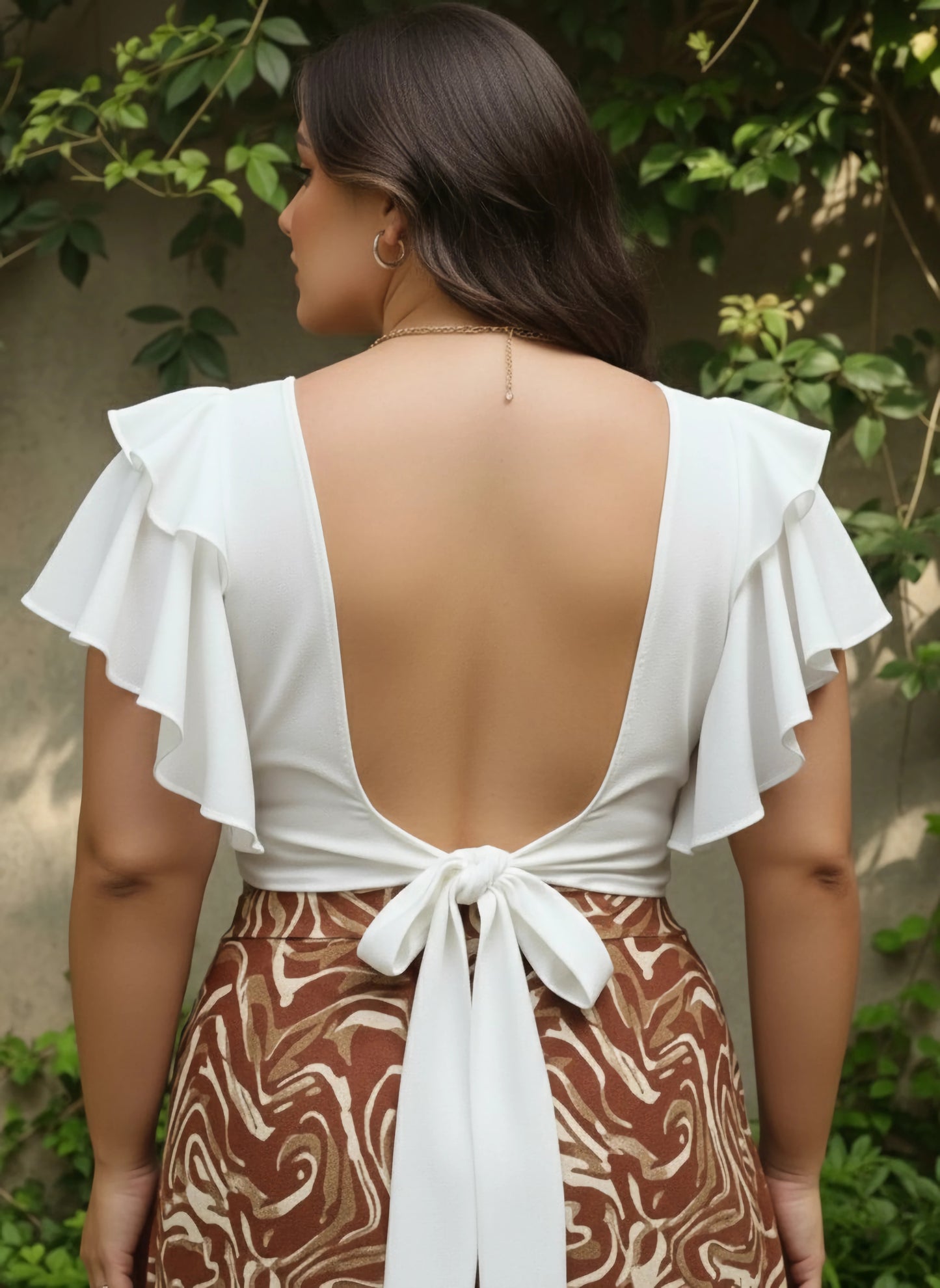 Berrylush Women Plus Size Solid White Round Neck Tie-Up Backless Crepe Blouson Cropped Top