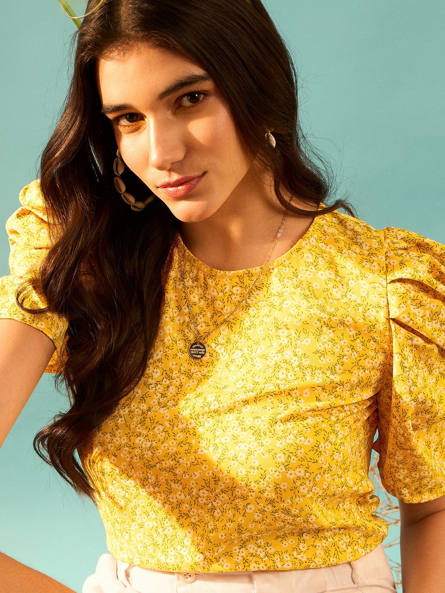 Berrylush Women Yellow & White Floral Printed Round Neck Puff Sleeves Back Keyhole Pleated Regular Top