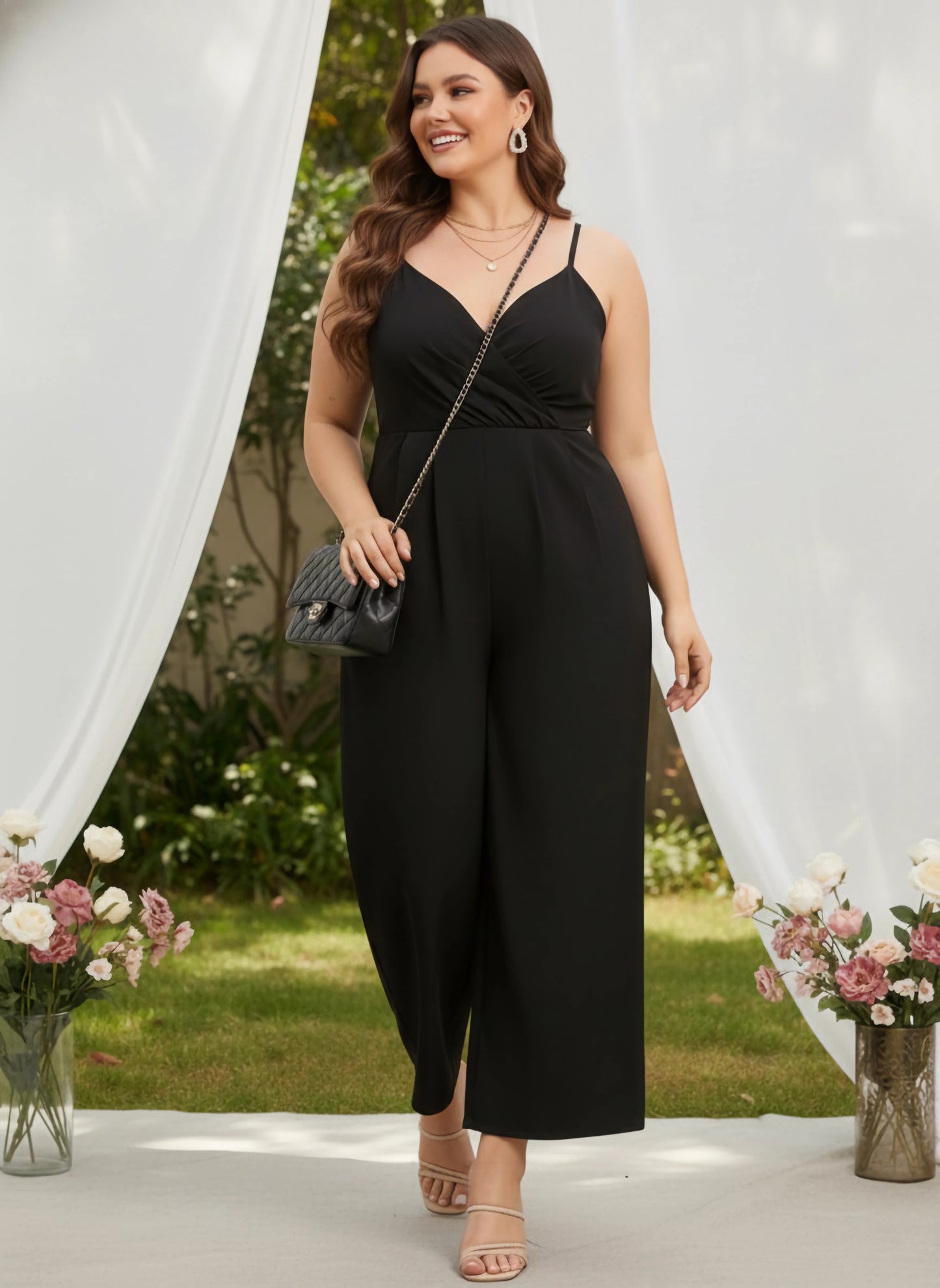 Berrylush Curve Women Black Solid Shoulder Strap Jumpsuit