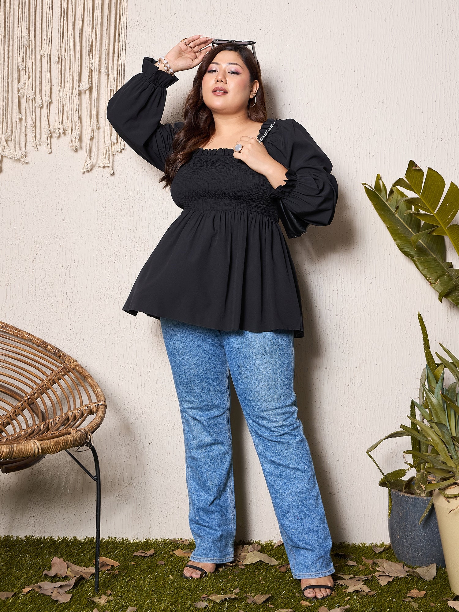 お値下げ！Heve ヘイブ　Arch Peplum knit black Women Solid Black Square Neck Puff Sleeves Smocked Regular Peplum