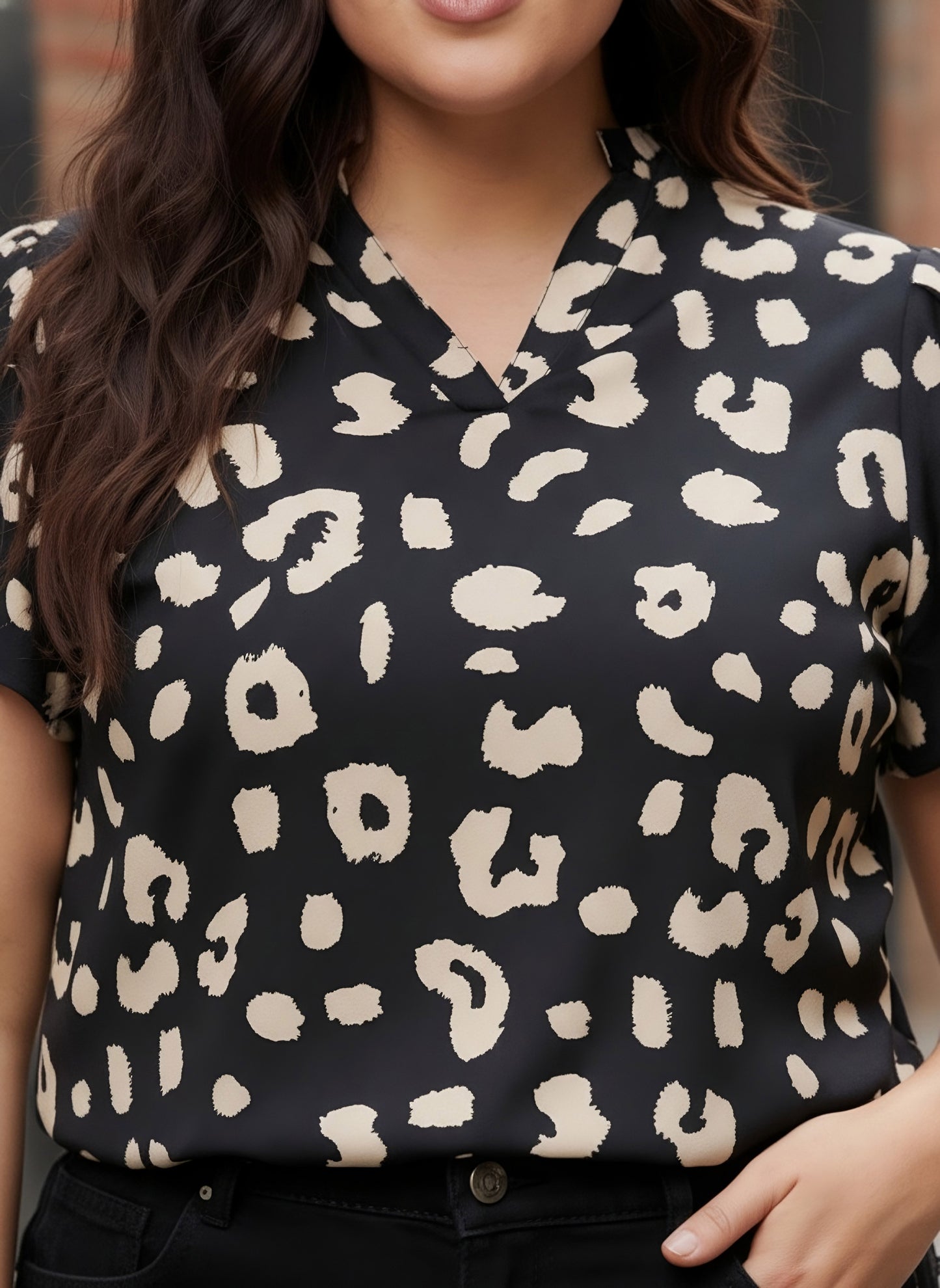 Berrylush Curve Women Black & White Animal Printed V-Neck Short Sleeves Regular Top