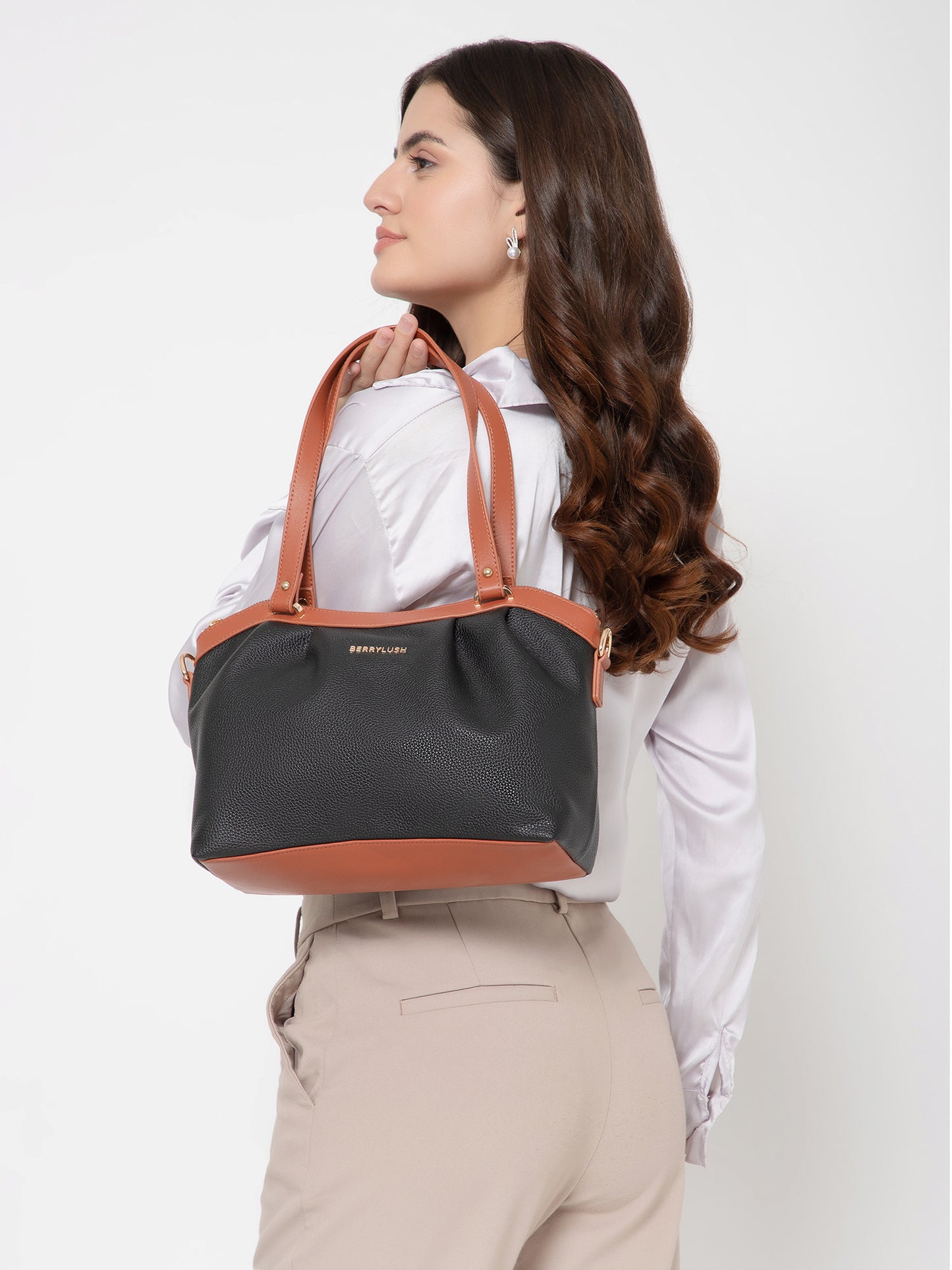 Berrylush Women Black Solid Two Handles Detachable Casual Sling Bag