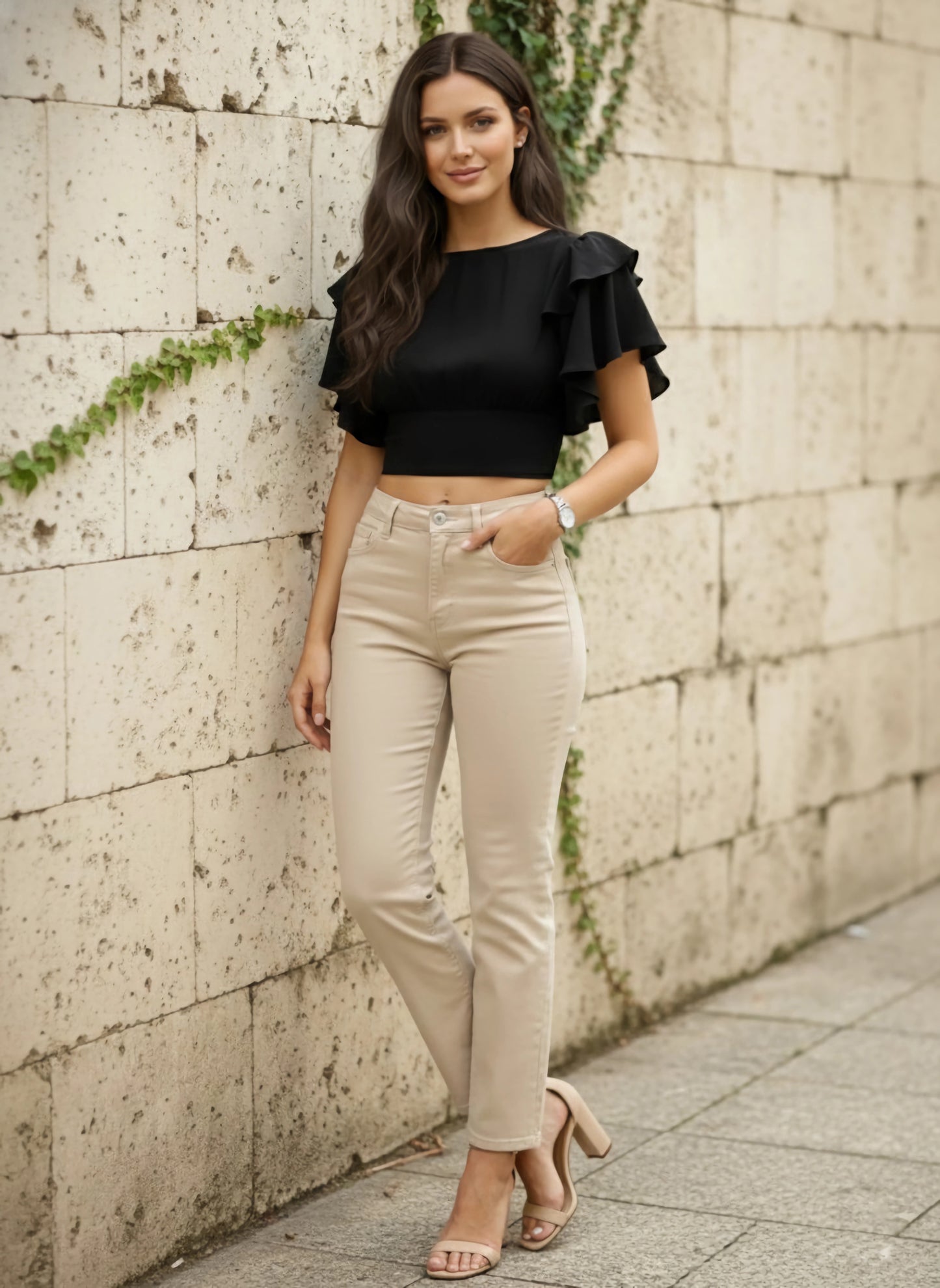 Berrylush Women Solid Black Round-Neck Open-Back Ruffled Blouson Crop Top