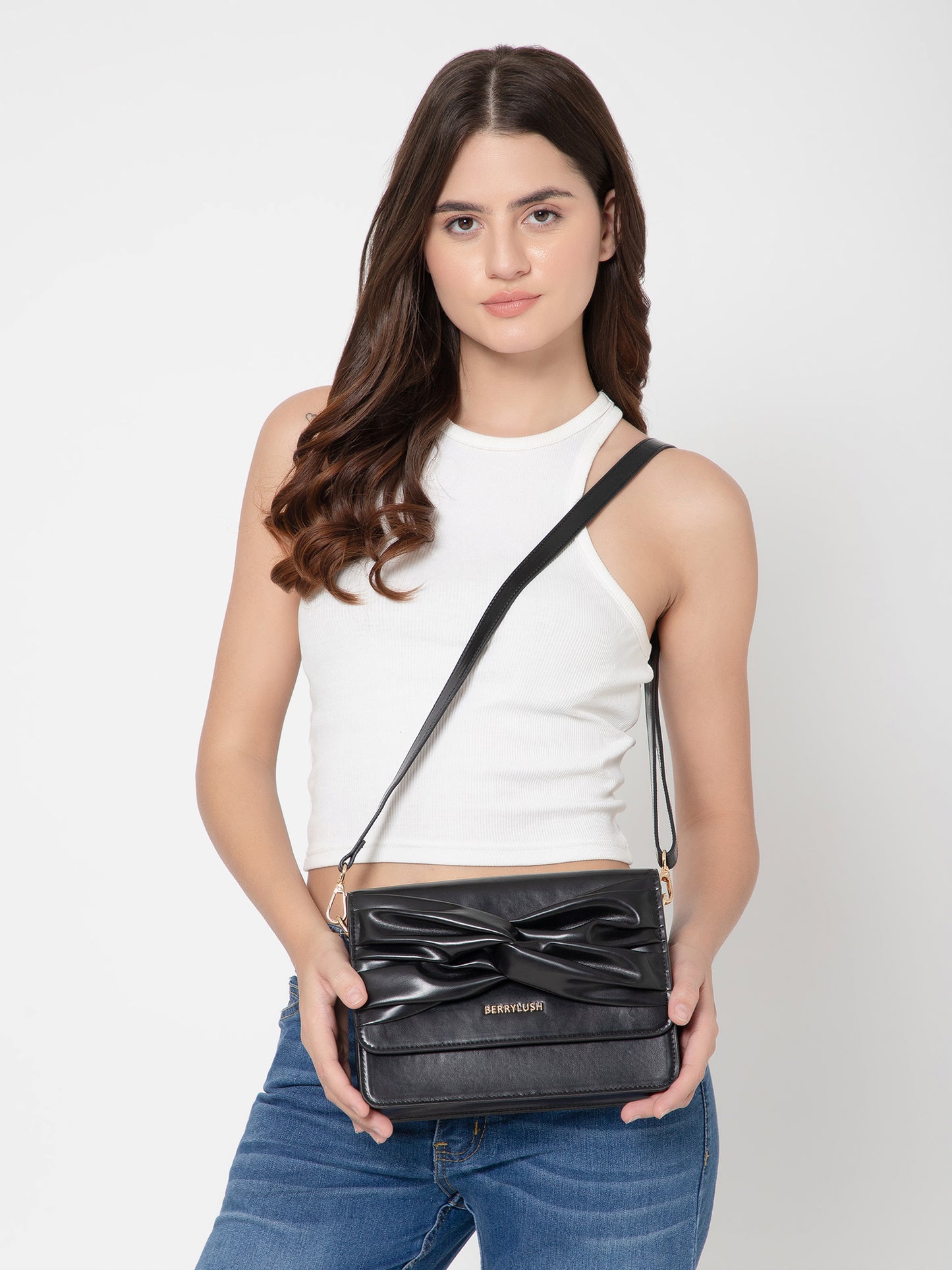 Berrylush Women Black Solid Smart Casual Regular Detachable Sling Bag