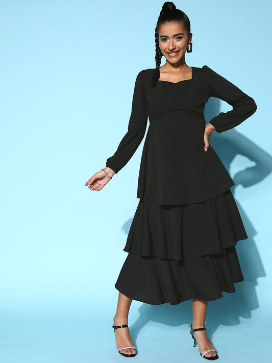 Berrylush Women Solid Black Sweetheart Neck Puff Sleeve Flounce Tiered A-Line Maxi Dress
