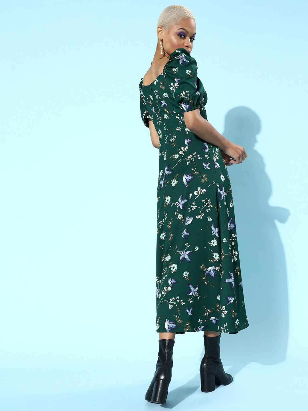 Berrylush Women Green & Blue Floral Printed Sweetheart Neck Flared A-Line Maxi Dress