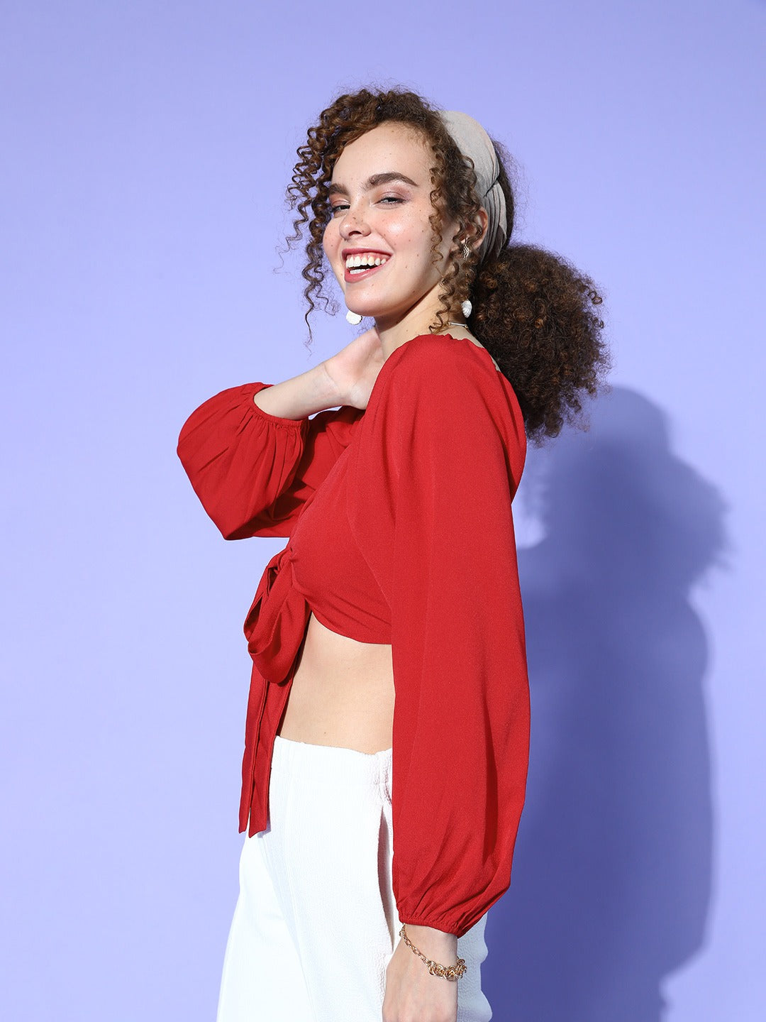 Berrylush Women Solid Red Sweetheart Neck Front Tie-Up Crepe Cropped Top