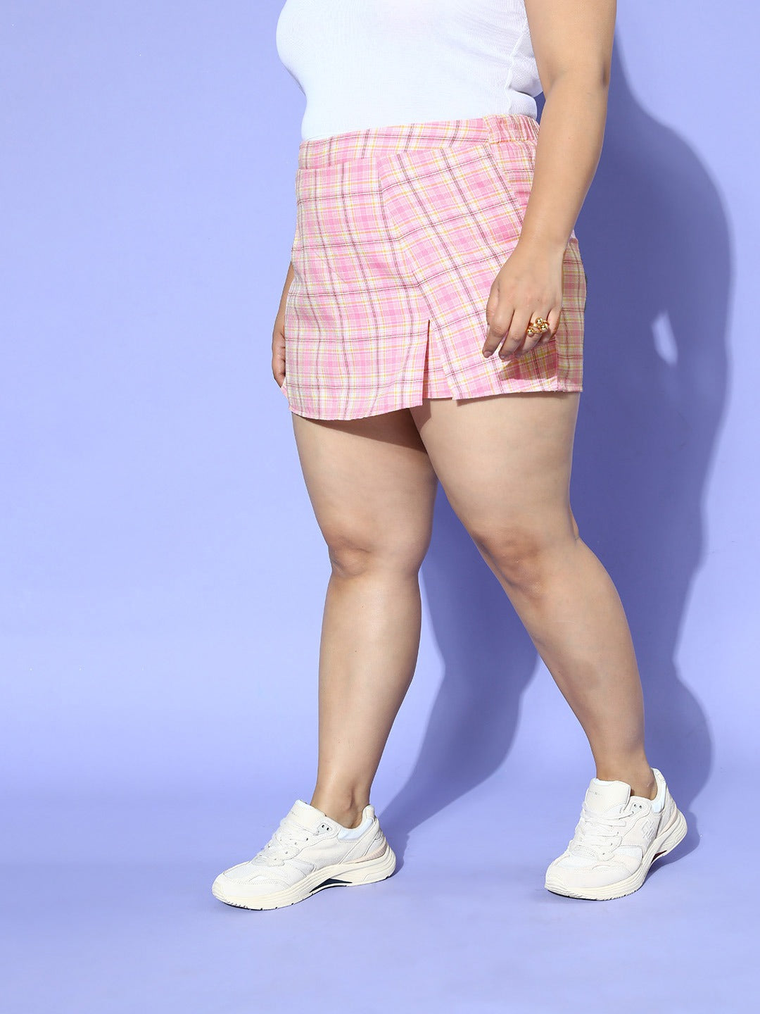 Women Plus Size Pink Check Printed High-Rise Slip-On Waist Slitted