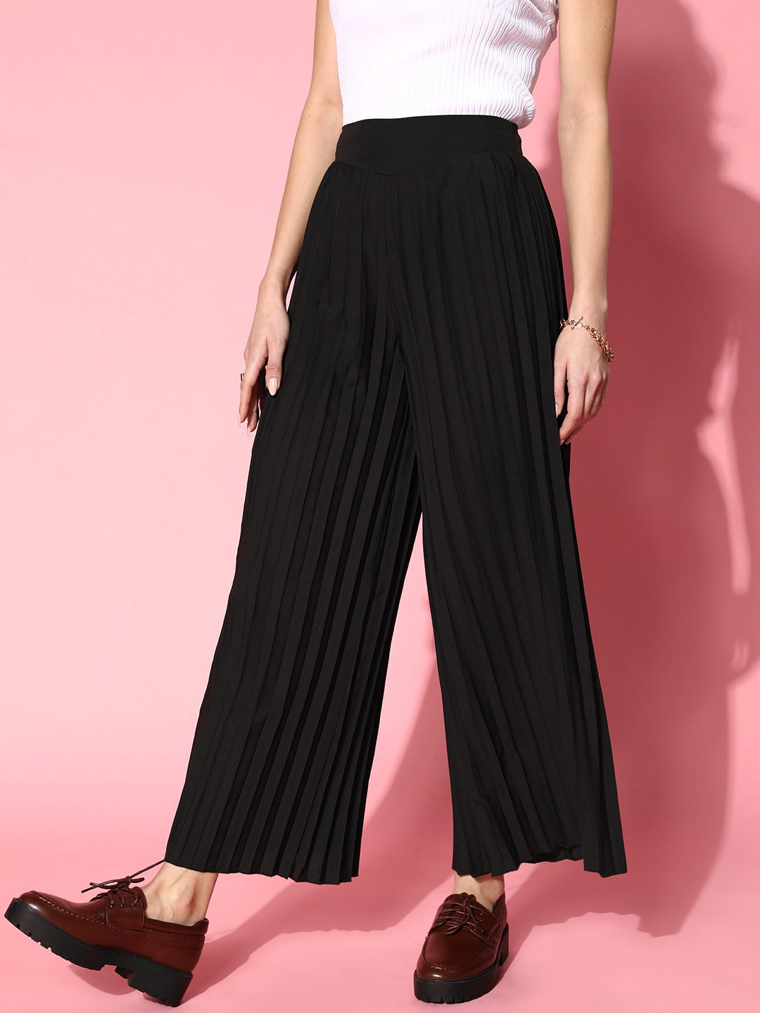 Berrylush Women Solid Black High-Rise Waist Slip-On Woven Pleated Regular  Trousers
