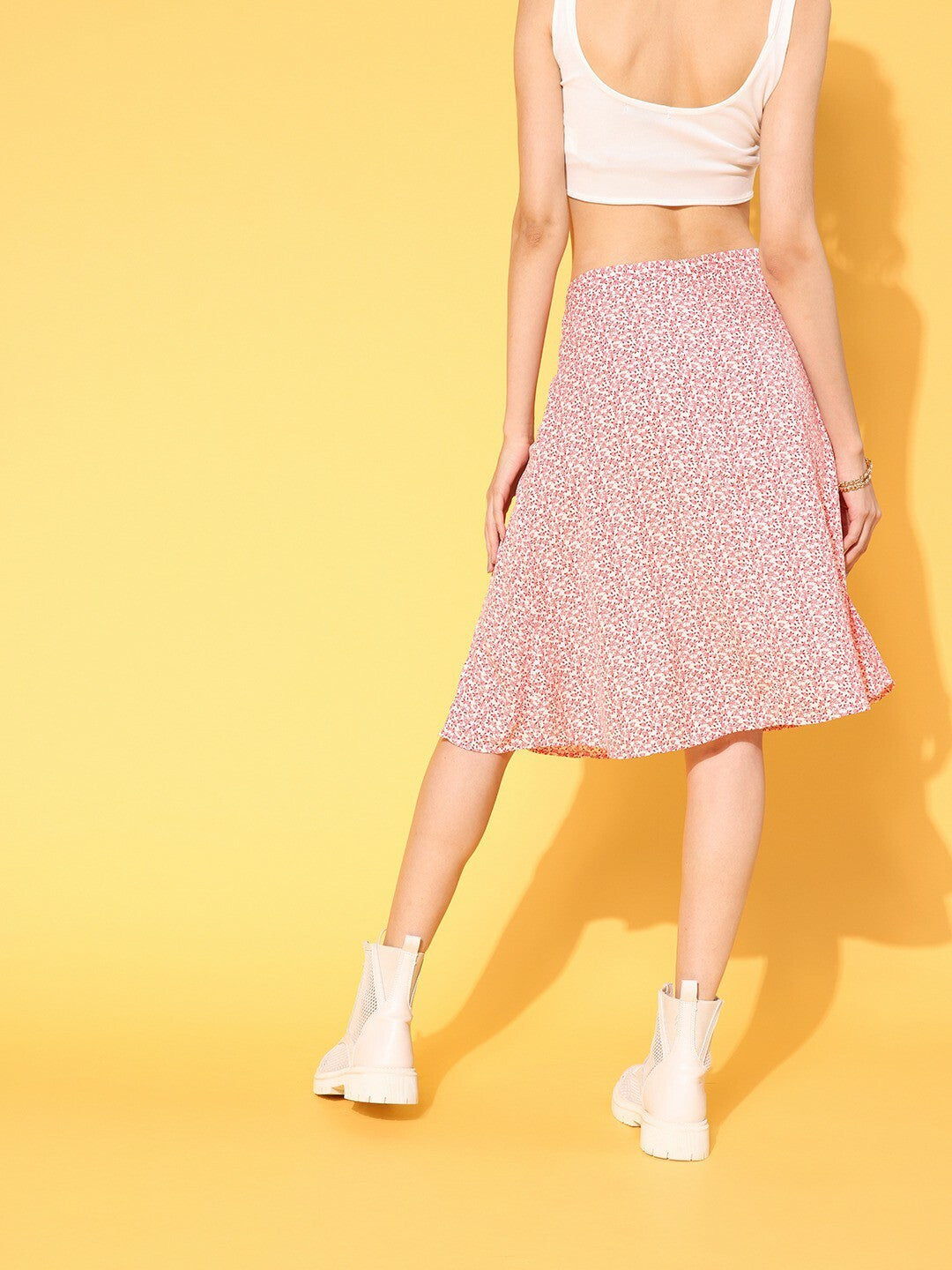 Berrylush Women Pink & White Ditsy Floral Printed Thigh-High Slit Flared A-Line Midi Skirt