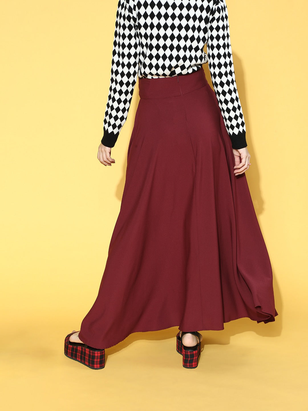 Berrylush Women Solid Maroon Waist Tie-Up Flared Maxi Skirt