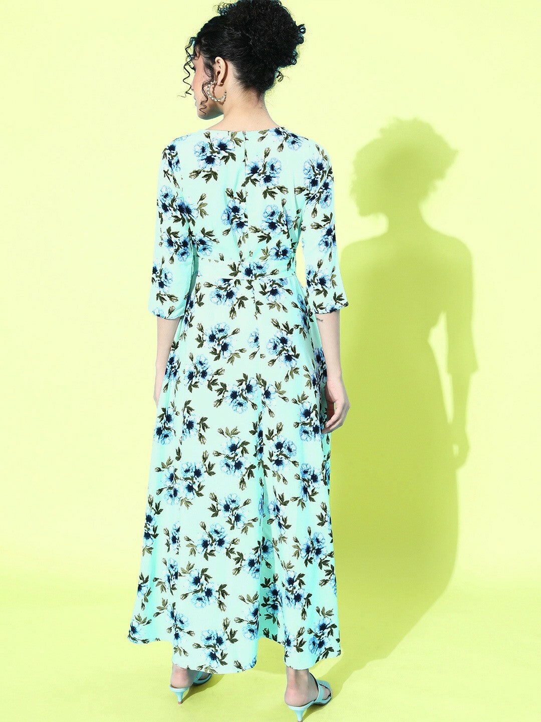 Berrylush Women Green and Blue Floral Printed Round Neck Tie-Waist Maxi Dress