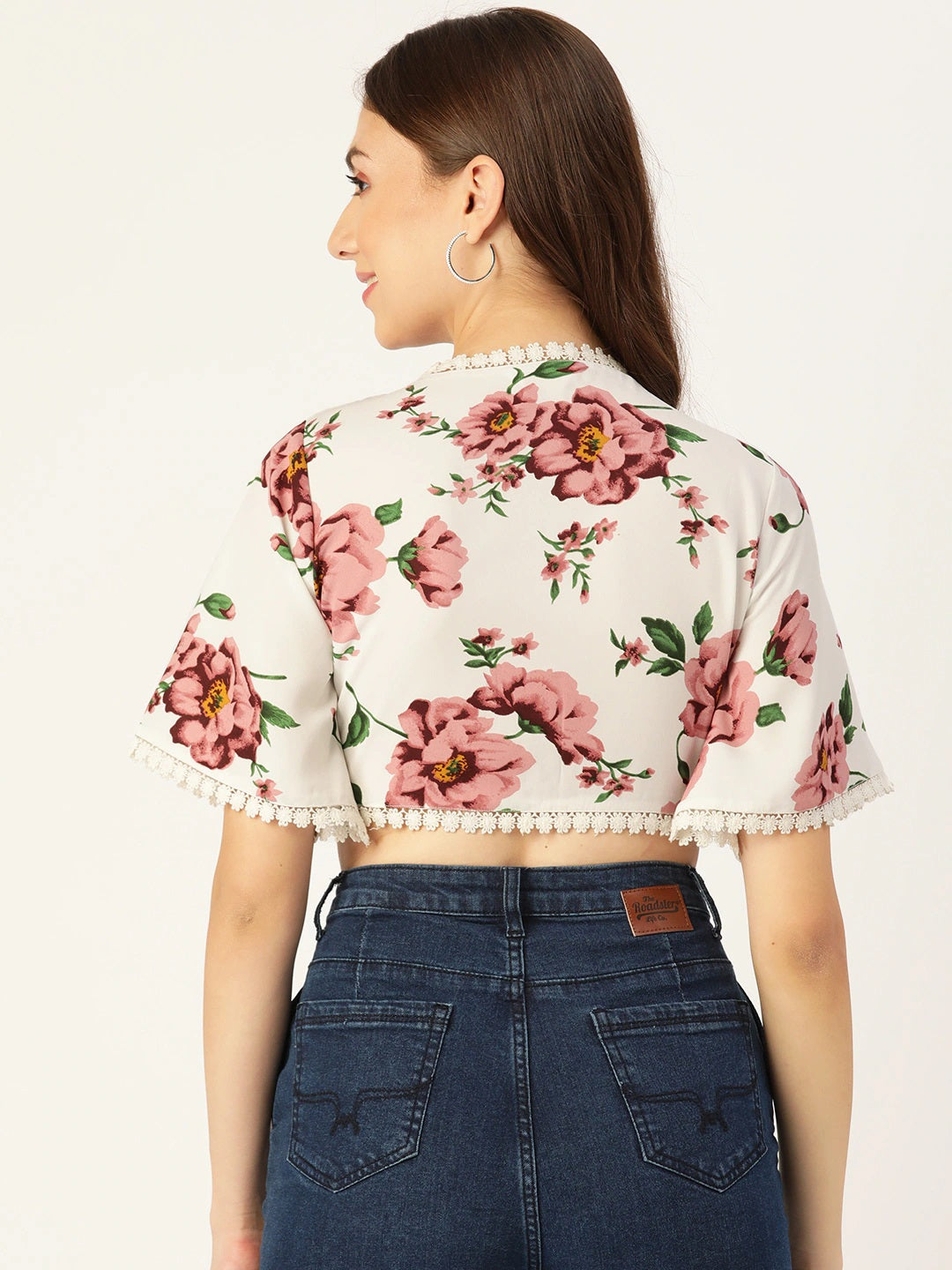 Berrylush Women White & Pink Floral Printed Tie Front Lace Trim Crop Top
