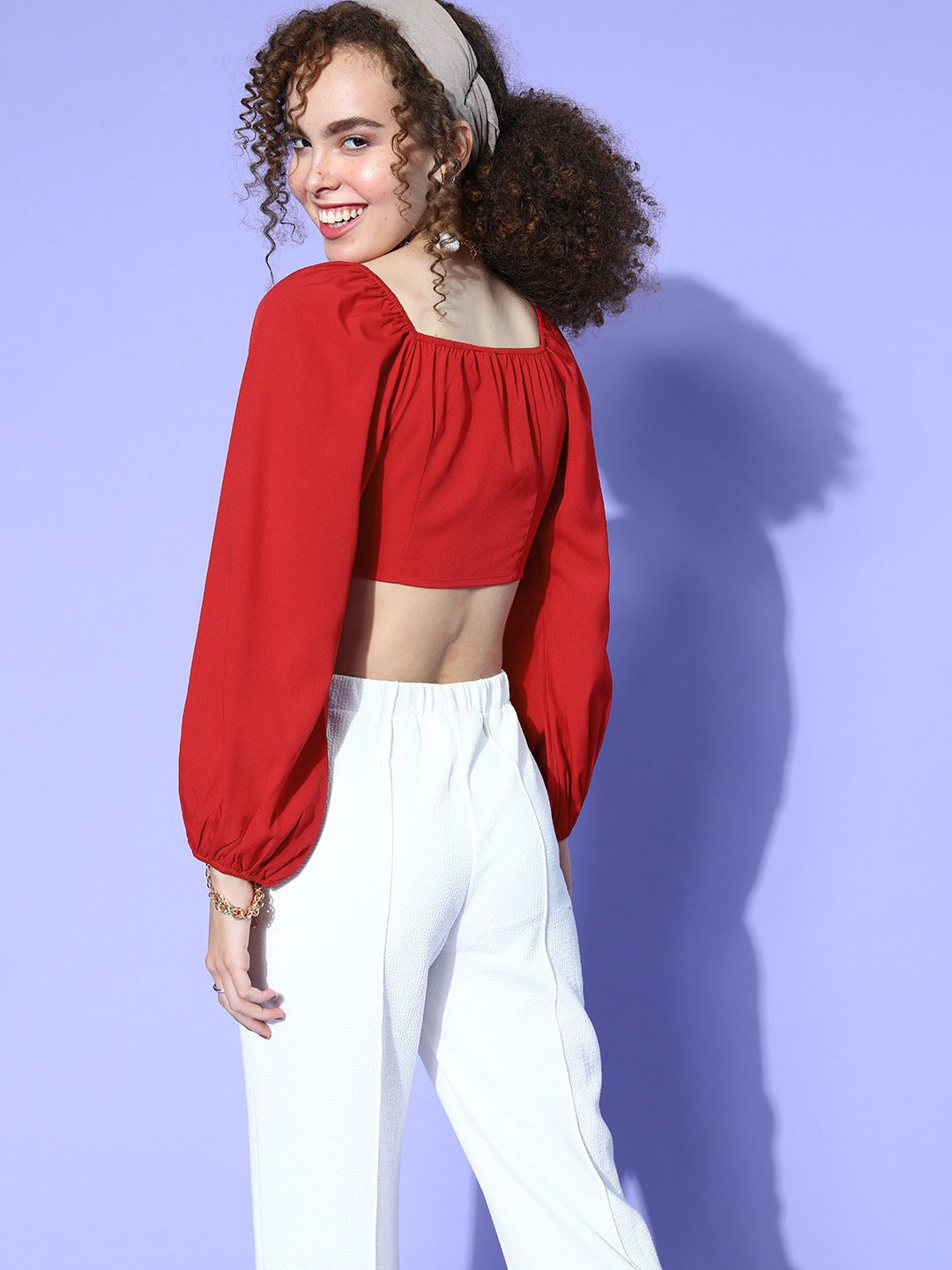 Berrylush Women Solid Red Sweetheart Neck Front Tie-Up Crepe Cropped Top