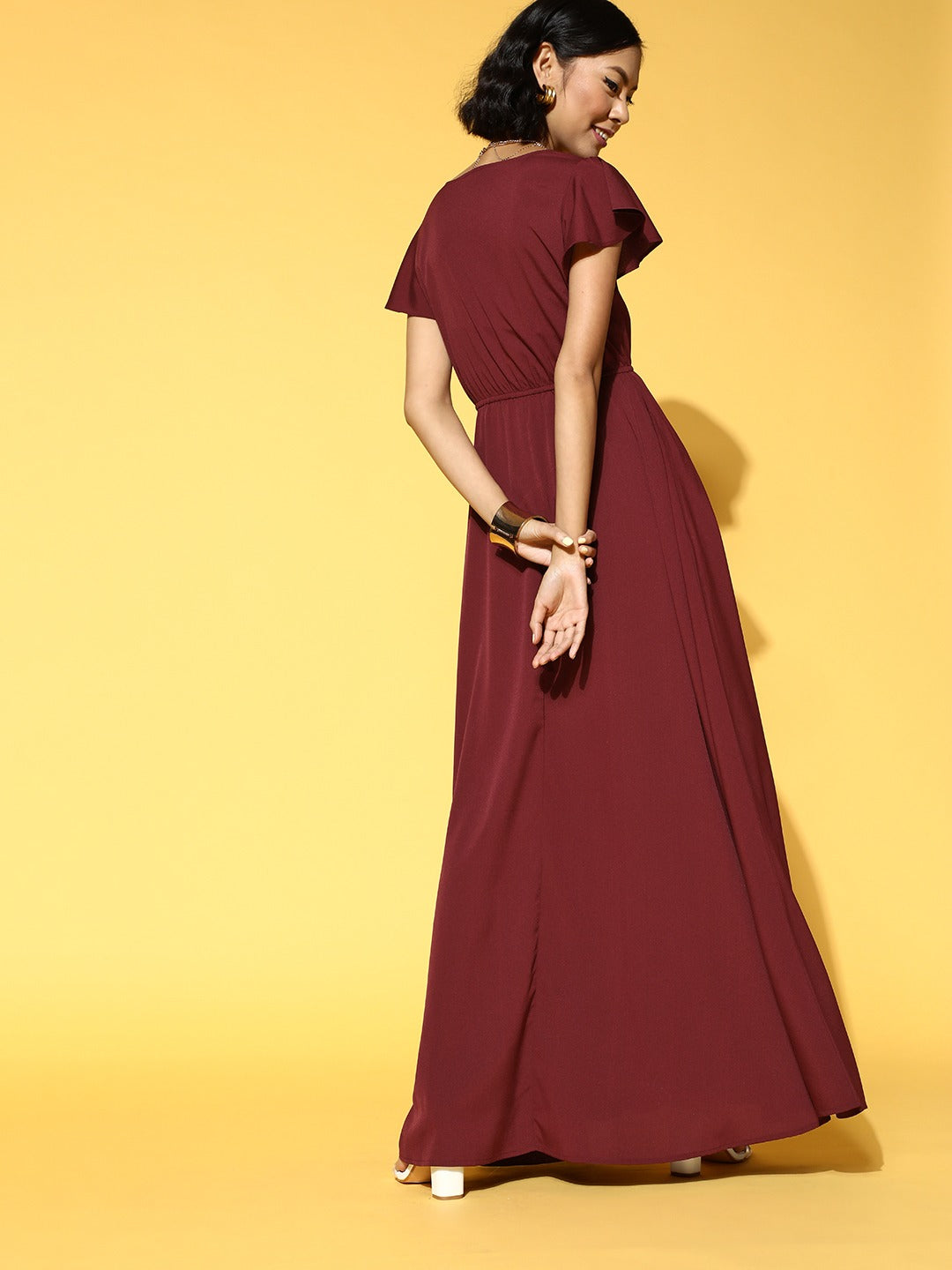 Berrylush Women Solid Maroon V-Neckline Maxi Dress