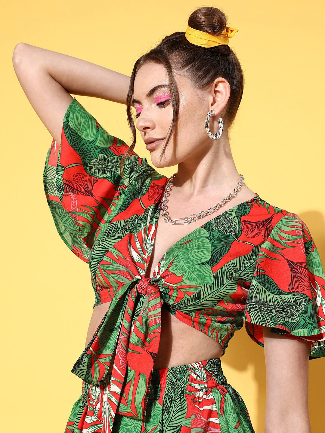 Women Red & Green Tropical Printed V-Neck Front Tie-Up Crop Top