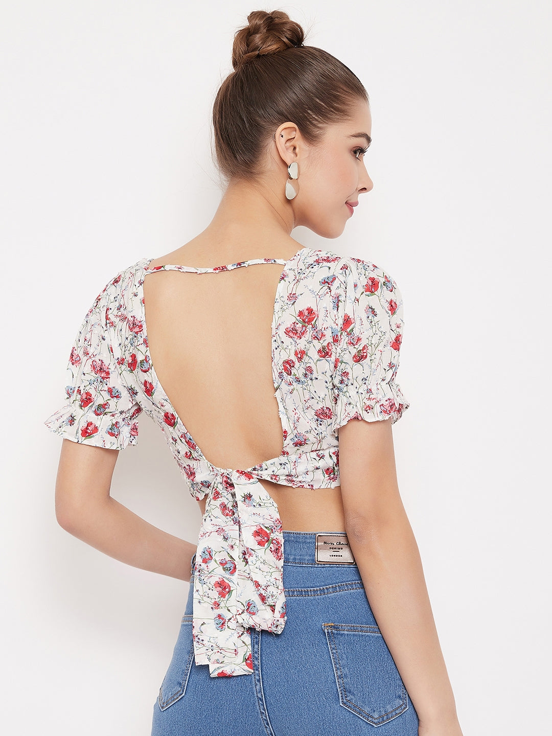 Berrylush Women White Floral Printed Backless Crop Top