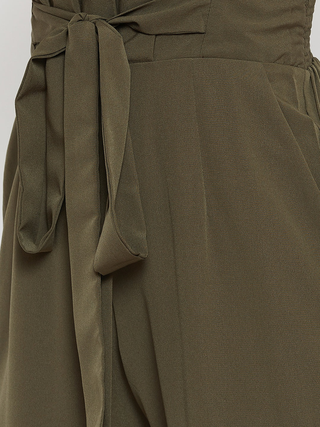 Berrylush Women Solid Olive Green Smocked Back Tie-Up Capri Jumpsuit