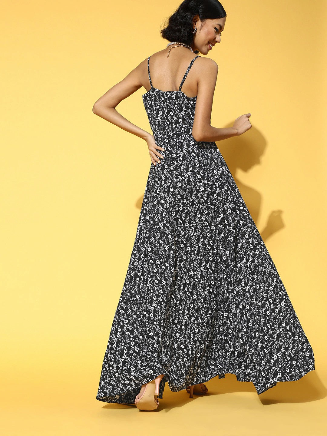 Berrylush Women Black Floral Printed V-Neck Thigh-Slit Maxi Dress