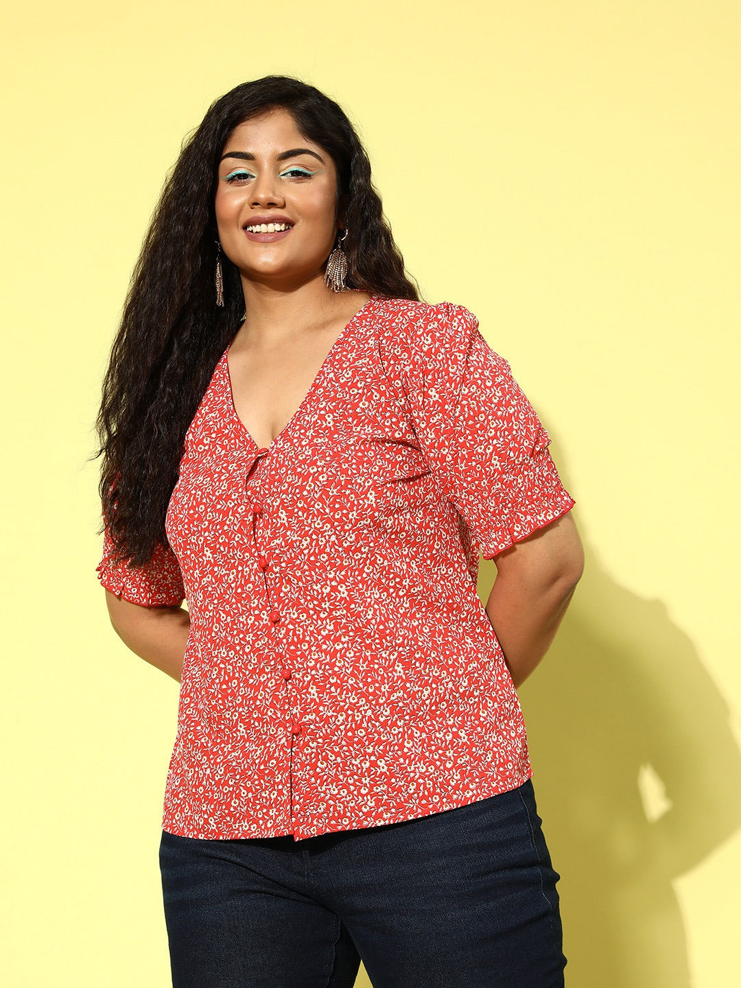 Women Plus Size Red & White Ditsy Floral Printed V-Neck Puff Sleeve ...