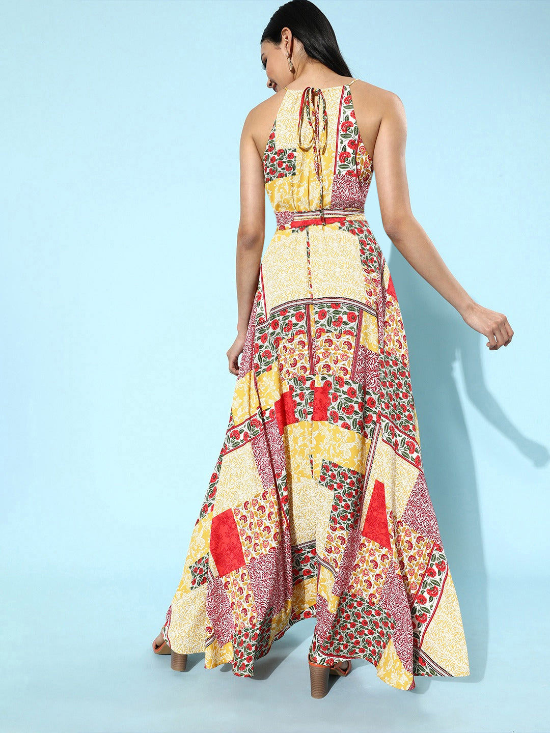 Berrylush Women Multicoloured Floral Printed Back Tie-Up Maxi Dress