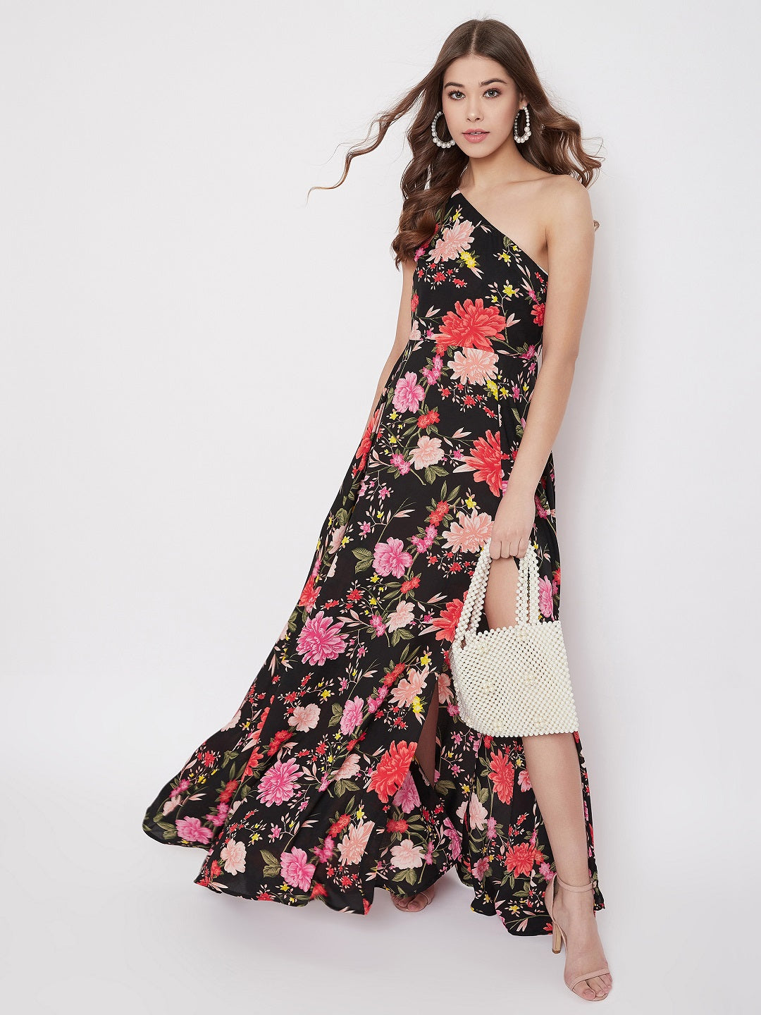 Berrylush Women Black Floral Printed One Shoulder Maxi Dress